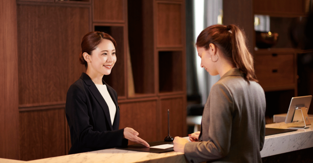 How does AI help to change the tourism industry?